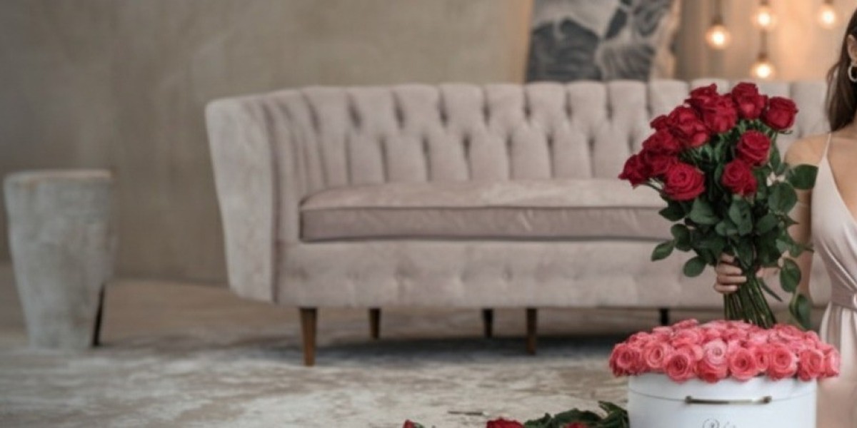 Red Roses Bouquet in Dubai: The Ultimate Romantic Gesture