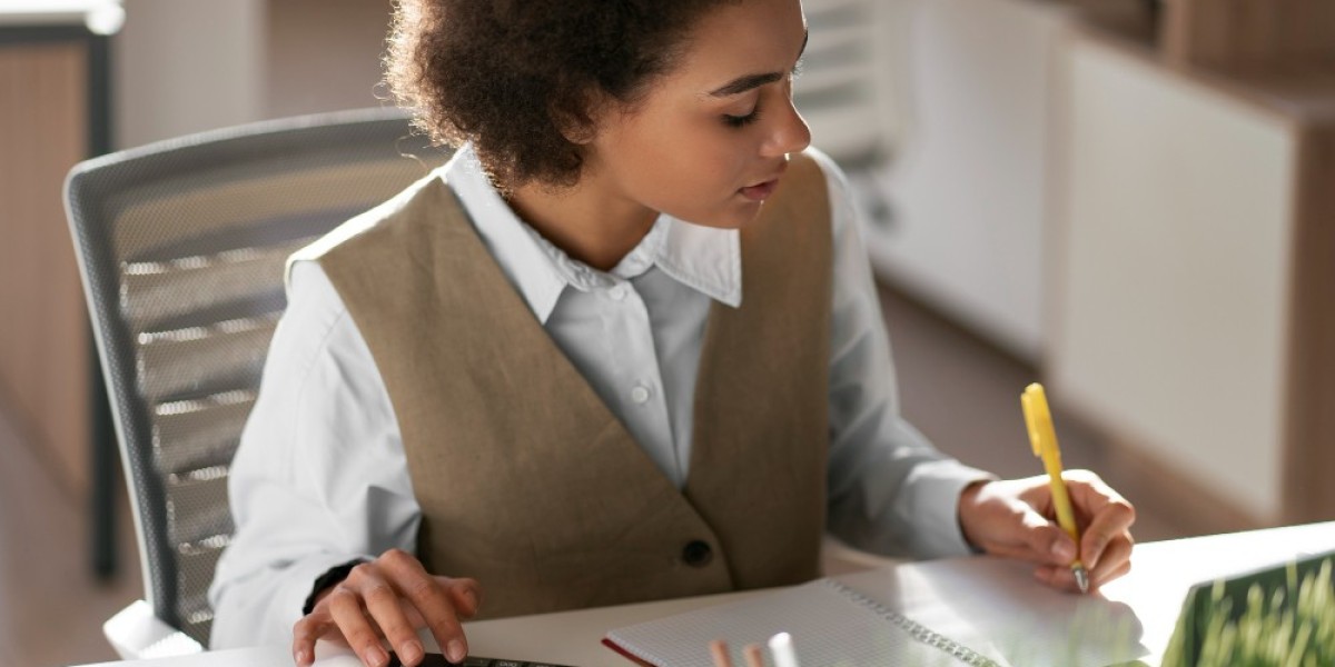 How Do Payroll Services Providers in Singapore Ensure Legal Compliance?
