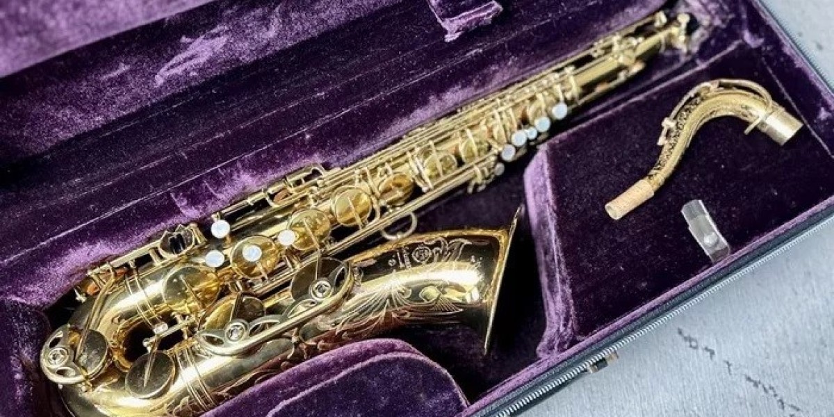 Why Is the Tenor Saxophone Popular in Jazz Music?