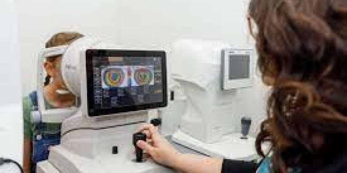 Perfect Vision Starts Here: Professional Contact Lens Fitting in Malaysia