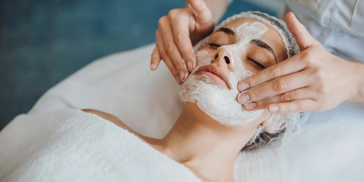 Is a Deep Cleansing Facial with Extraction Safe for All Skin Types?