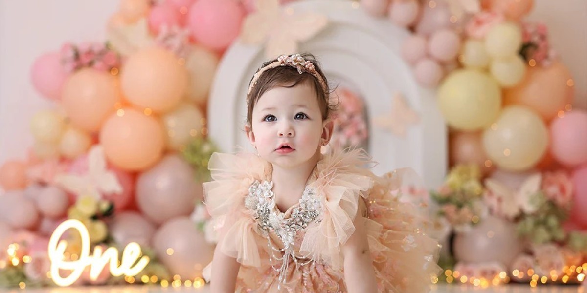 Celebrate Milestones with Joy: The Ultimate Guide to Finding the Best Cake Smash Photographer Sydney
