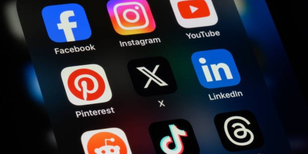 IG followers tips from Instant Famous for elevating Instagram performance through strategic content planning