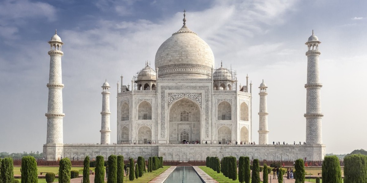 STRESS-FREE TRAVEL PLANNING: WHY BOOK WITH THE BEST TRAVEL AGENCY IN DELHI
