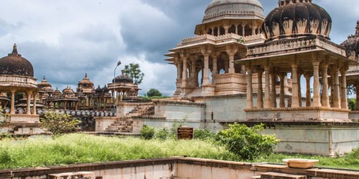Understanding Udaipur: Cultural, Historical & Natural Attractions You Should Not Miss