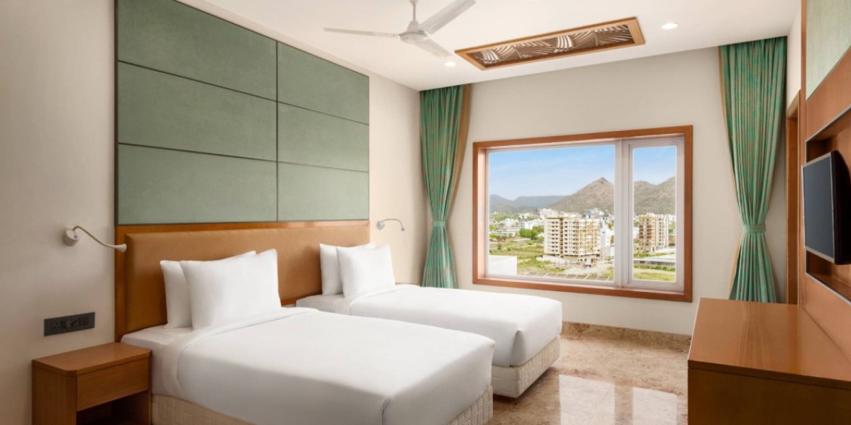 Blending Tradition and Modern Elegance in Udaipur’s Hospitality Spaces