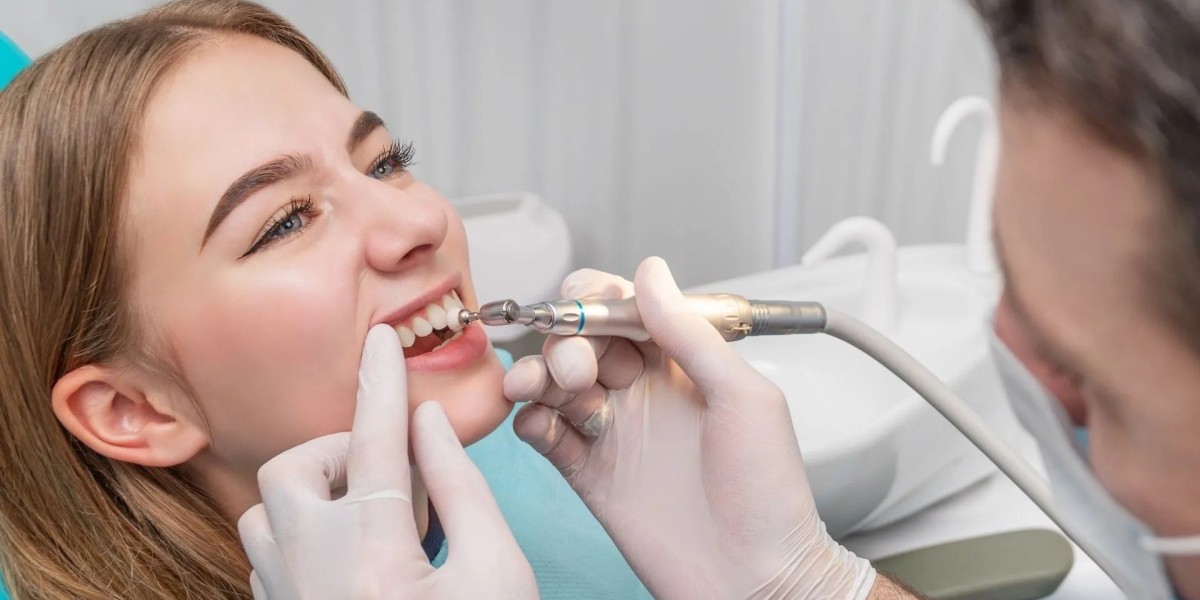 Can Teeth Cleaning in Dubai Remove Stains and Plaque?