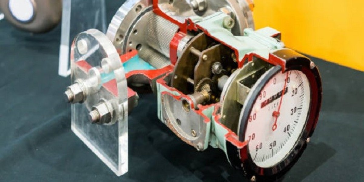 How Does Pressure Drop Occur in an Orifice Plate Flow Meter System?