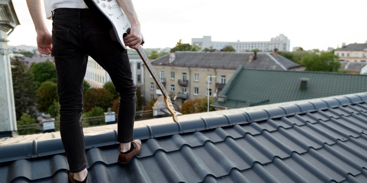 Storm Damage Solutions: Why You Need Roof Tarping in Port St. Lucie Right Away