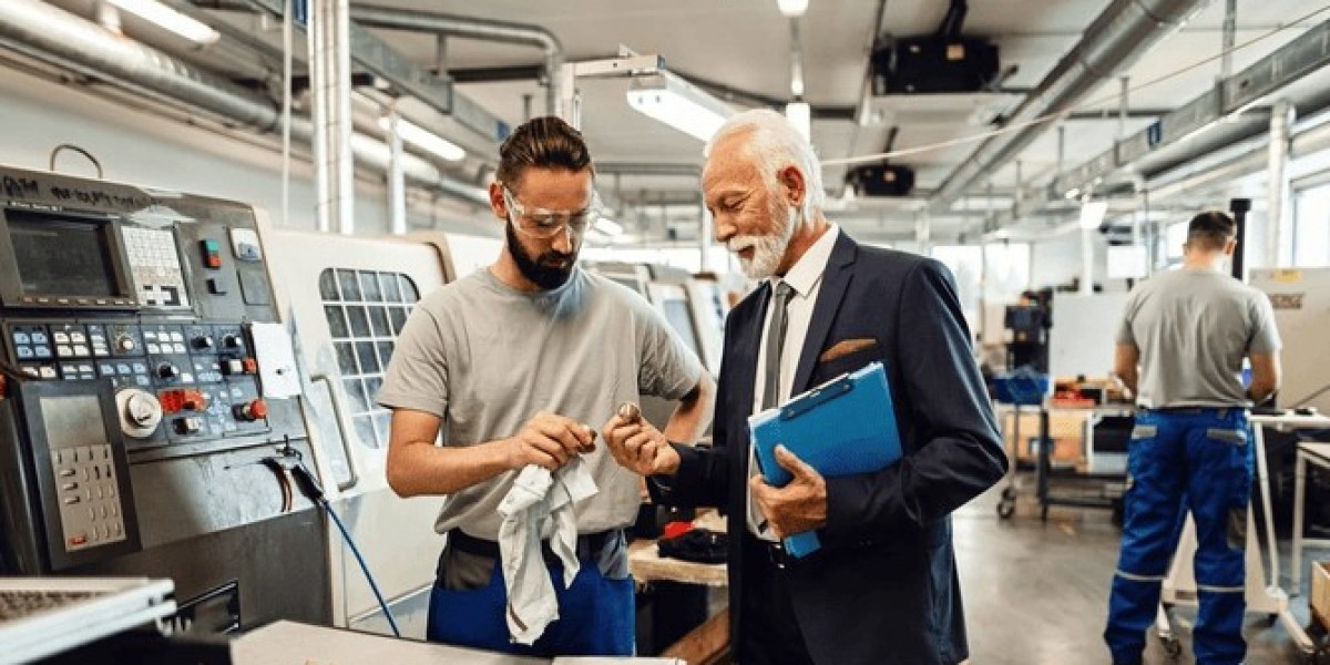Leveraging Energy Storage and Demand Response to Manage Peak Demand