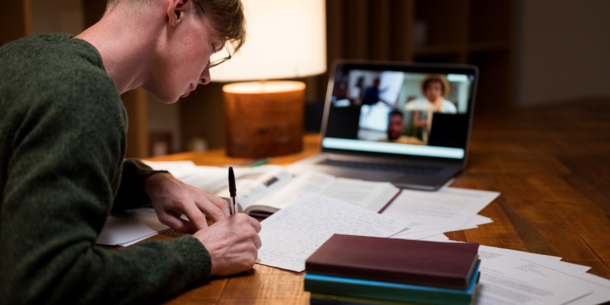 Top Benefits of Using Professional Assignment Services Today