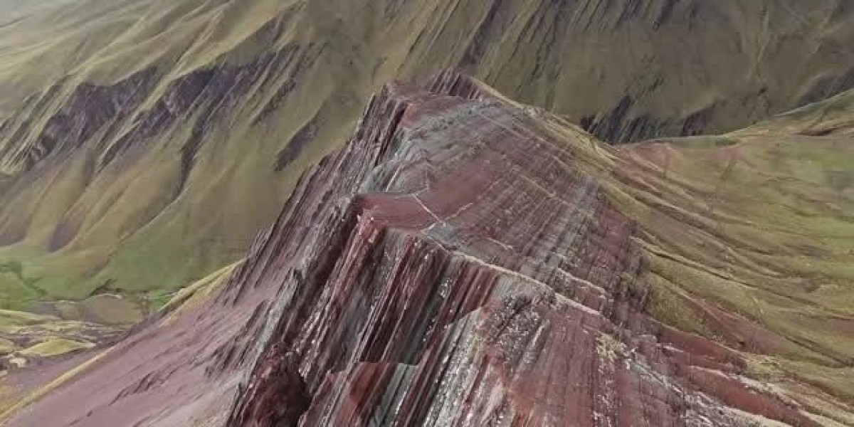 Rainbow Mountain Peru Tour – Discover the Colors of the Andes