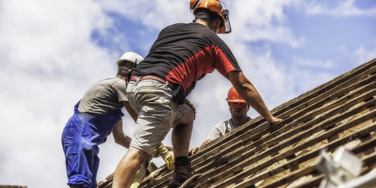 From Storm to Stability – Simplifying Roof Damage Insurance Claims in Rhode Island