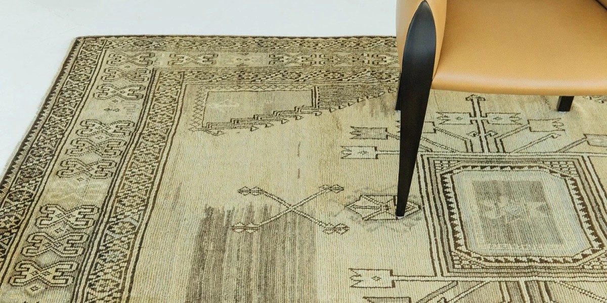 Vintage Anatolian Rugs – Timeless Patterns & Natural Colors