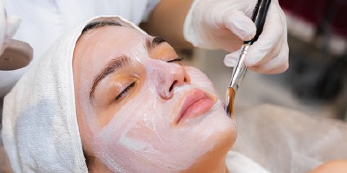 Can a Mandelic Peel Enhance Skin Tone and Texture?