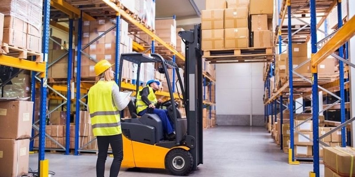 Creating a Forklift Safety Checklist for Daily Operations