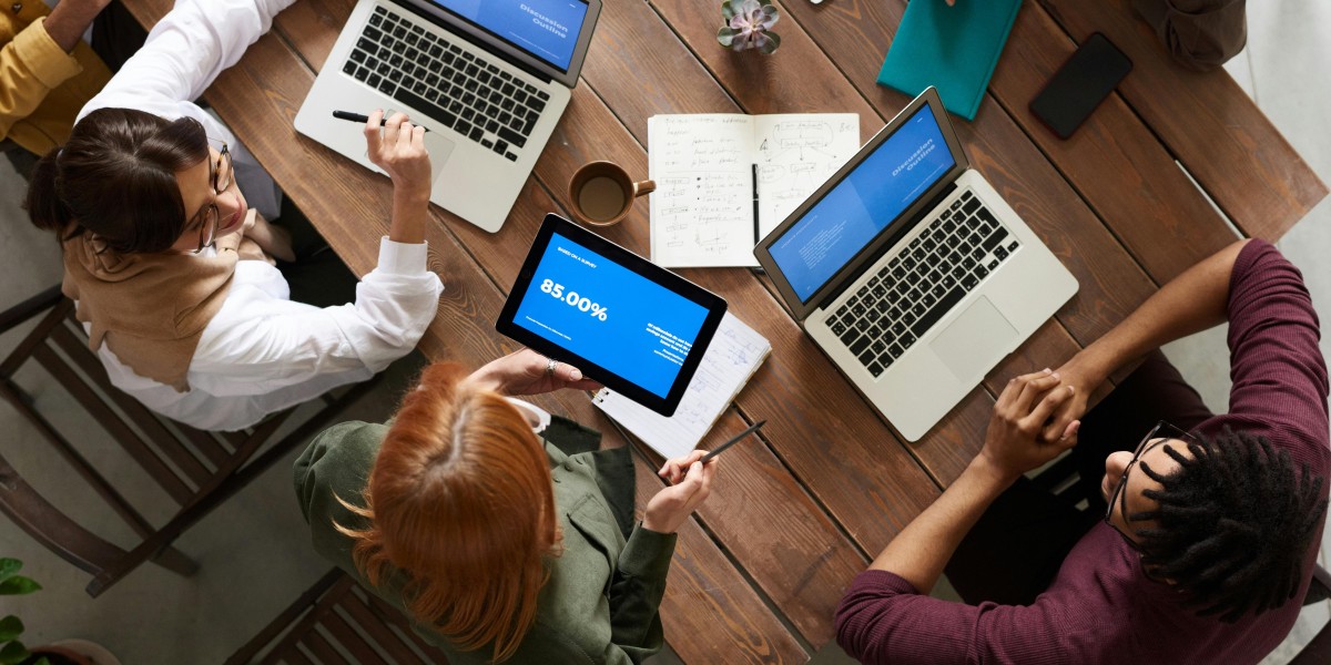Laptop Buying Guide for Developers – Which Laptop Is Best for Programming?