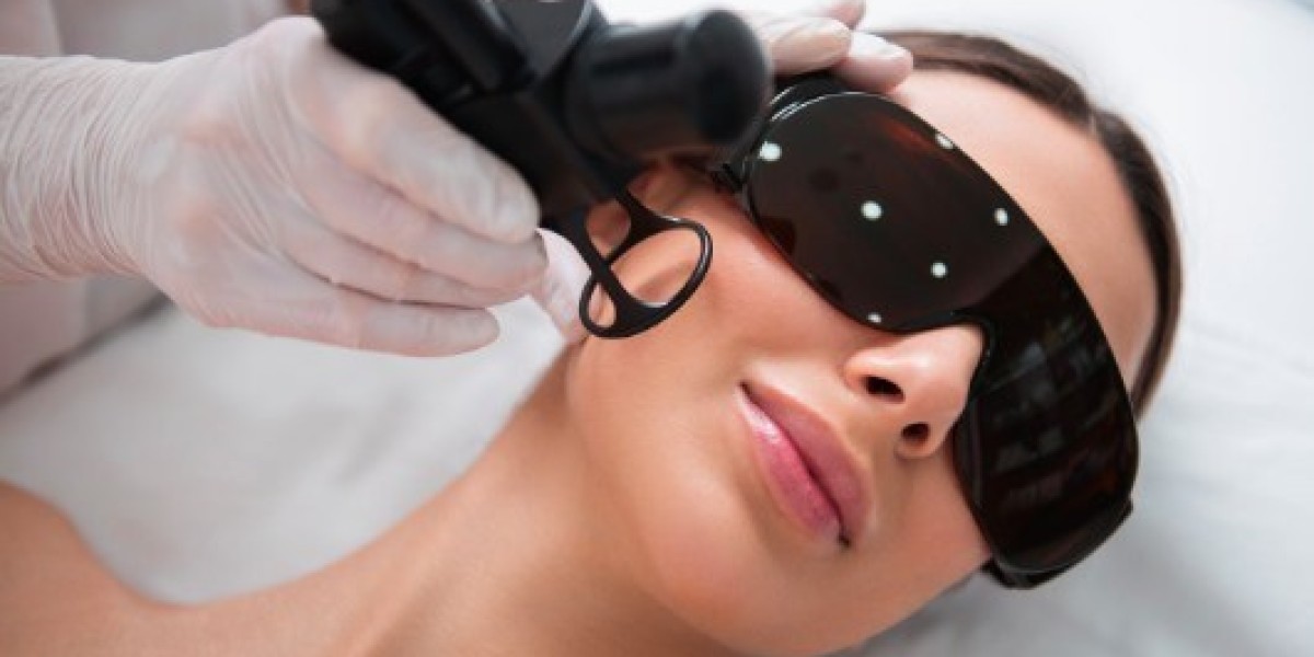 Fractional CO2 Laser Treatment Gives Skin Smoothness and Glow Instantly