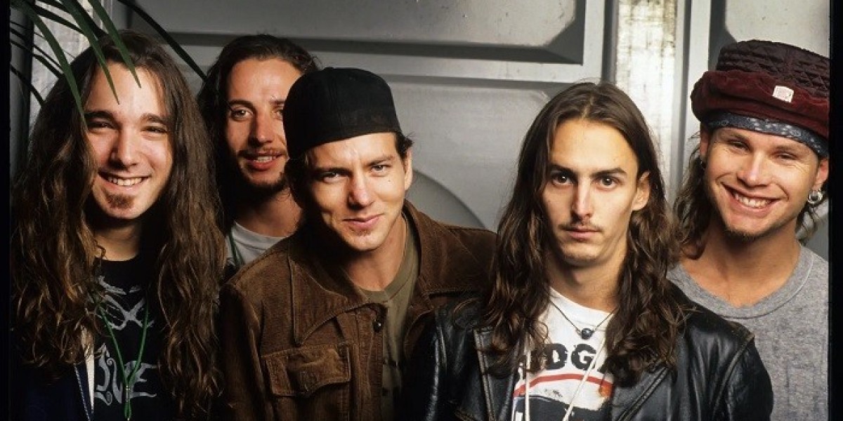 How Did Grunge Music Challenge Commercial Rock?