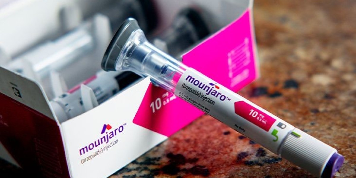 What Is the Appropriate Age to Start Mounjaro Injections?