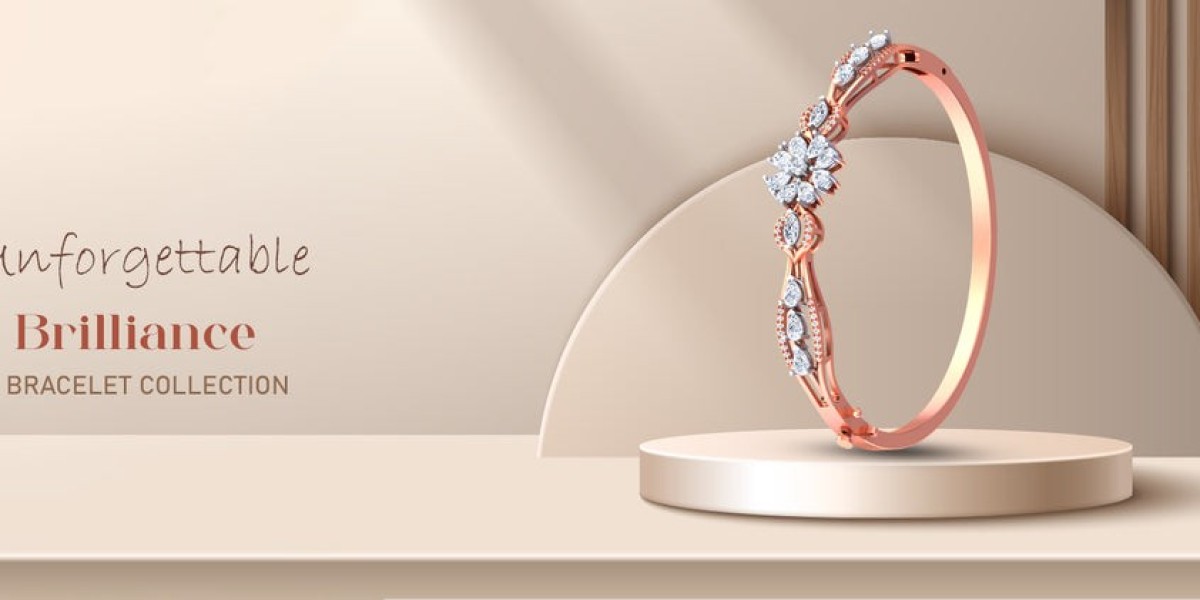 Timeless Elegance with Kesav-Natural Diamond Jewellery: The Allure of Diamond Pendant Chains and 18K Gold Sets