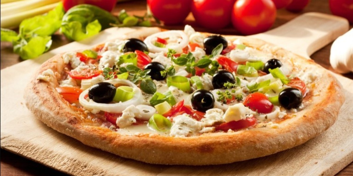 Taste the Difference with the Best Pizza Marbella Has to Offer