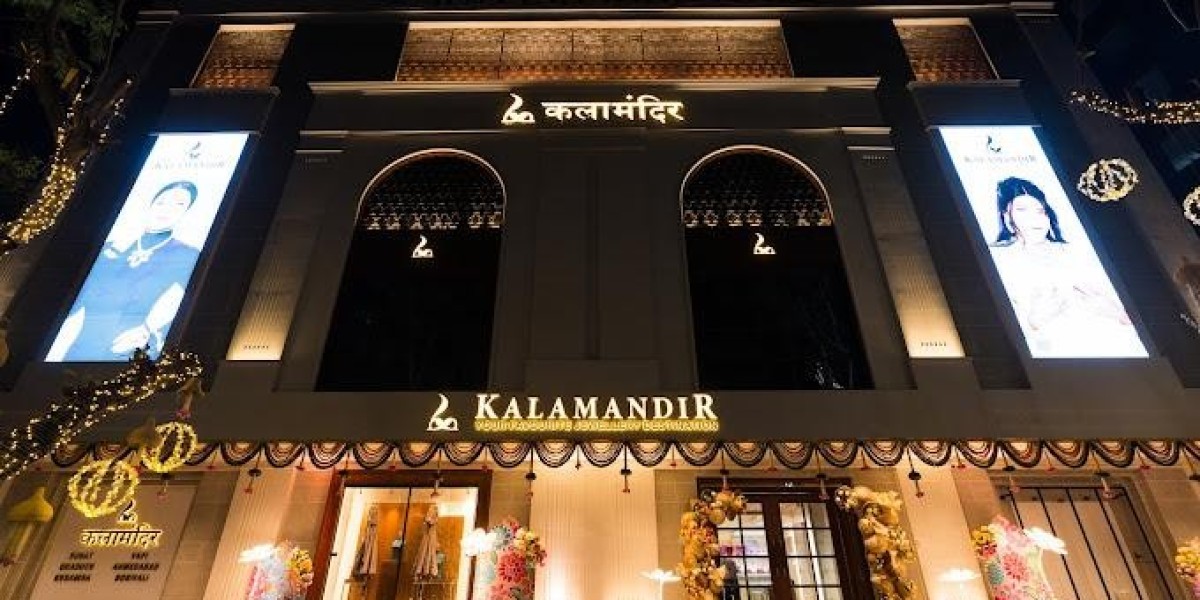 Gold,Diamond, and Platinum Jewelry at Kalamandir Jewellers in Borivali