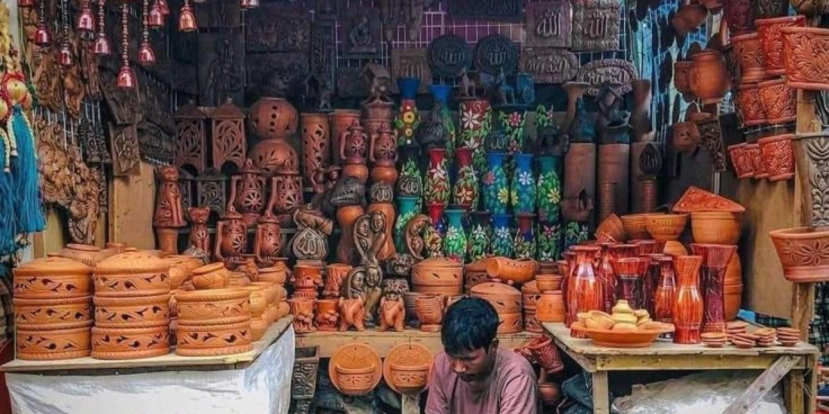 A Guide to Shopping in Jaisalmer: Handicrafts, Markets & Bargaining Tips