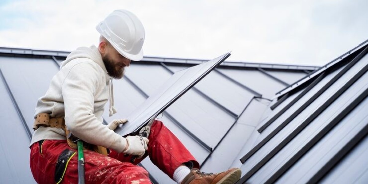 Knowing When to Invest in a Full Roof Replacement Versus Minor Repair