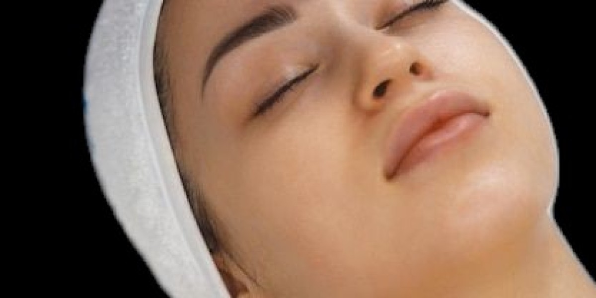The Science Behind HydraFacial Treatment in Dubai: How It Actually Works