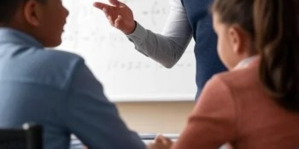 Why Choose an IB Math Tutor in Dubai for Your Child's Success?