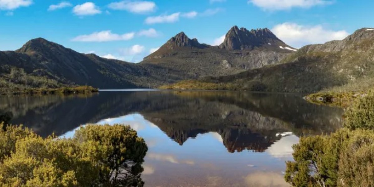 Wineglass Bay Tasmania Tours: Your Ticket to Australia’s Most Breathtaking Escape