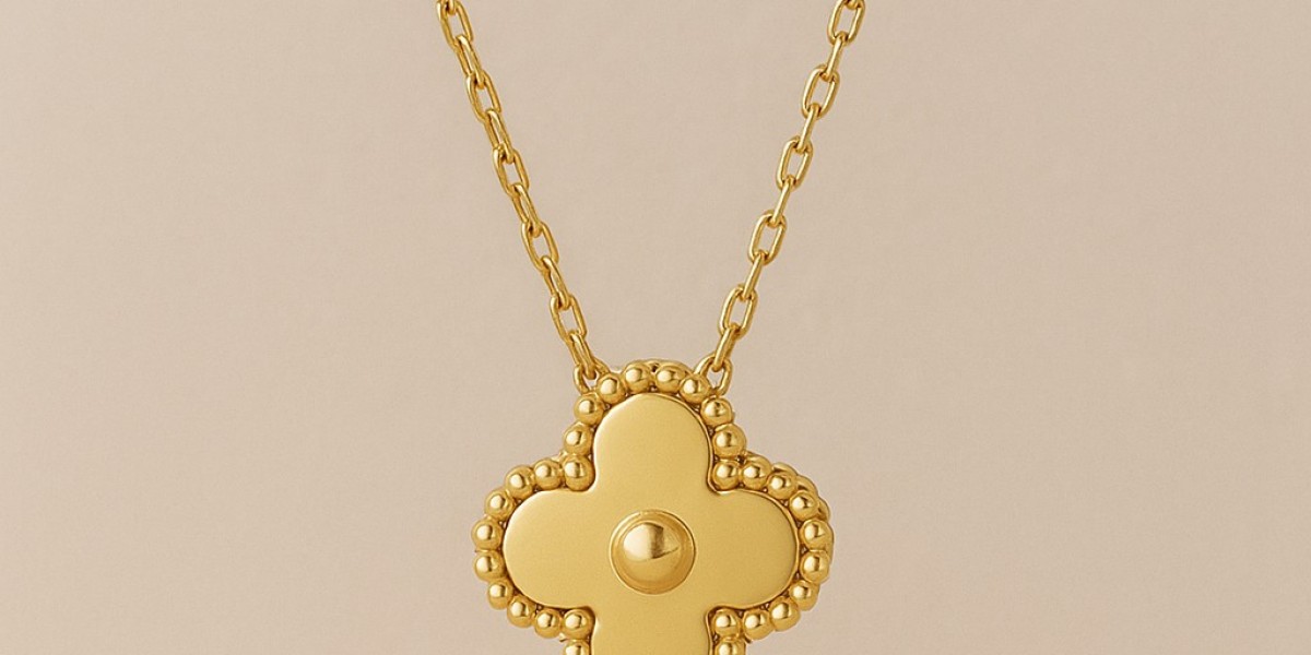 Van Cleef Fashion Necklaces – A Symbol of Luxury and Timeless Elegance