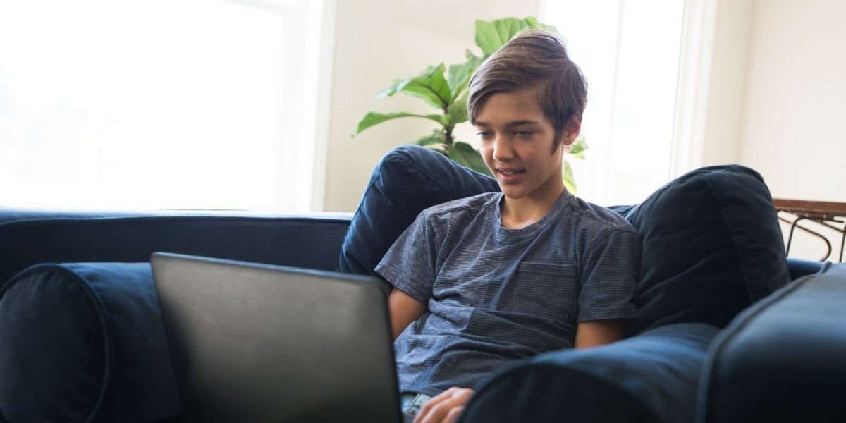 How to Track Progress and Stay Accountable in Score Academy’s Online School
