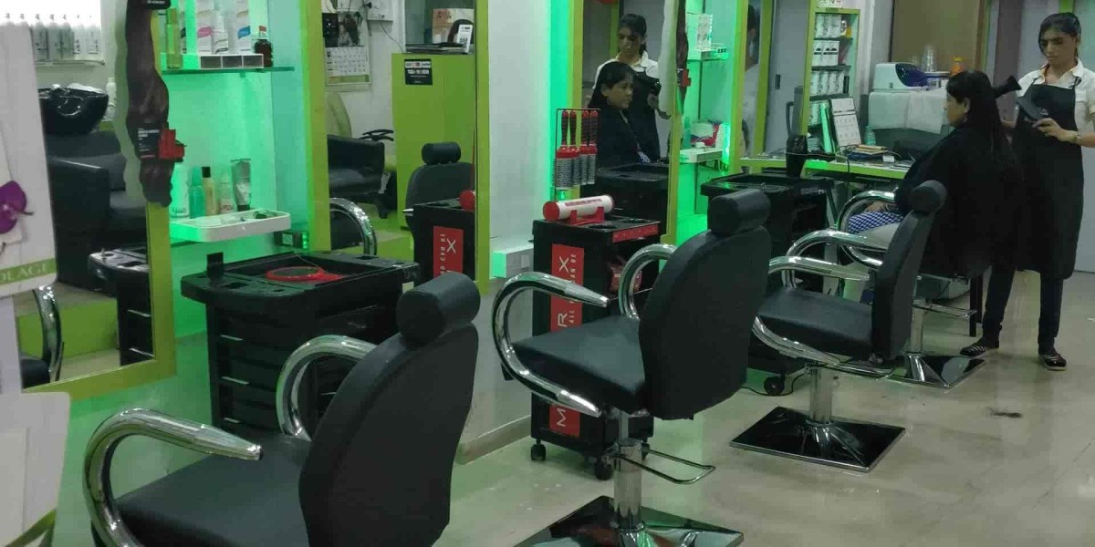 Transform Your Passion into Profession: Beauty and Makeup Courses in Pune