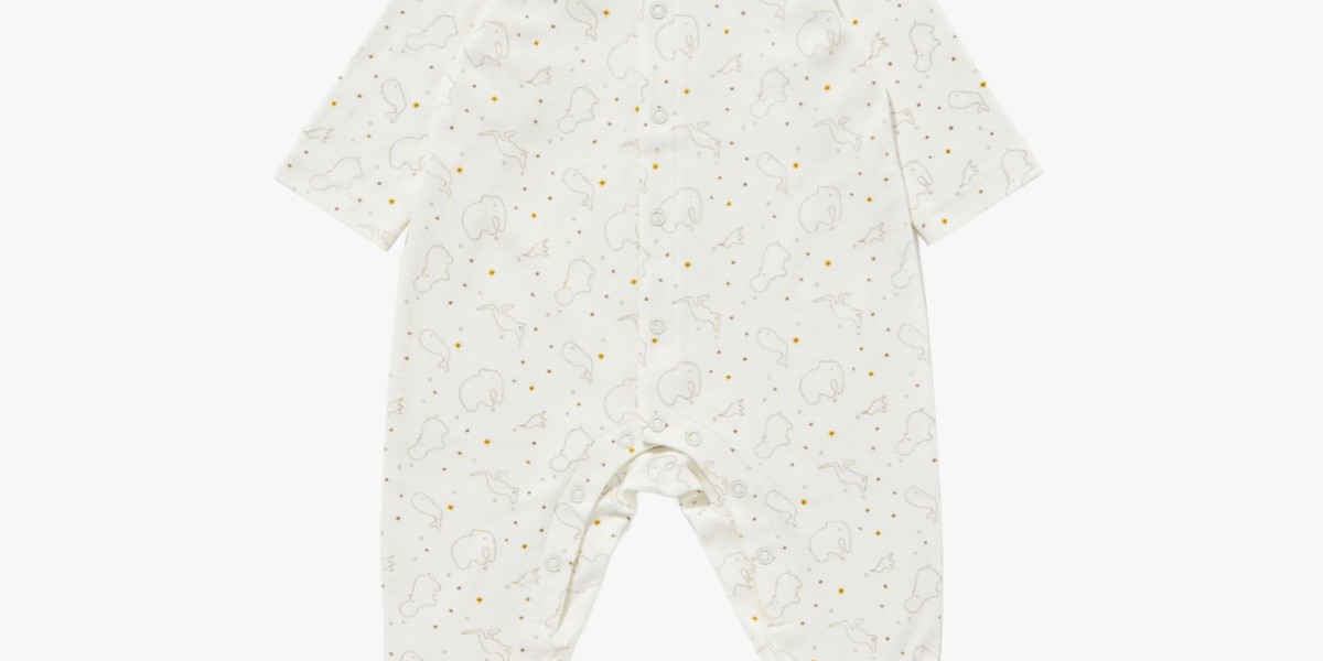 Creating Memories in Style: Custom Baby Onesies from Liangliang