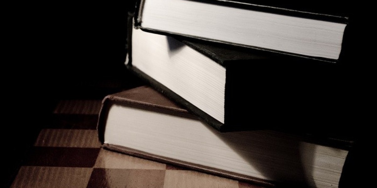 How Does the Villanelle Differ from a Rondeau or Sestina?