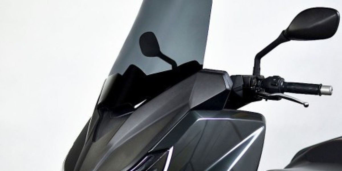 Motorcycle Windshield Manufacturing Process: From Design to Fit