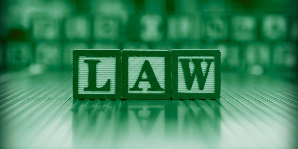 LLB Fast Track: A Flexible and Time-Saving Path to Legal Education