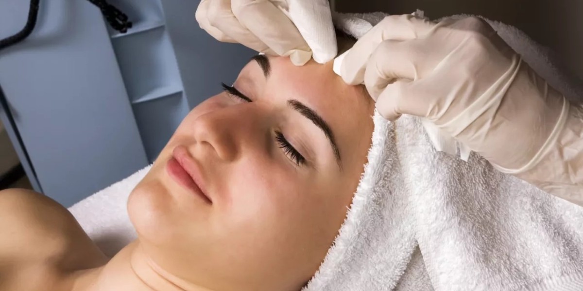 Is a Deep Cleansing Facial with Extraction Safe for All Skin Types?