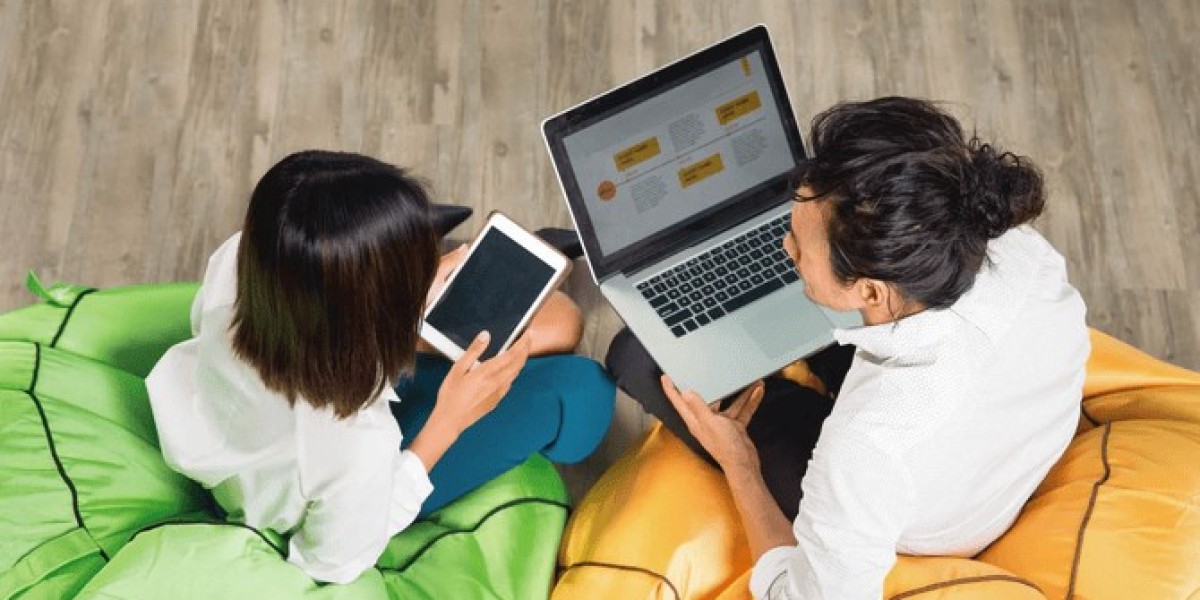 Enhancing Seamless Transitions Between Online and Offline in 2025
