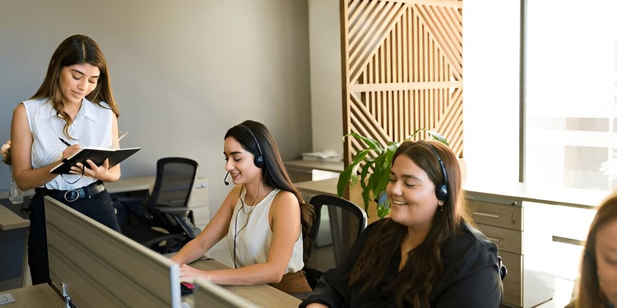 How Healthcare Call Center Outsourcing is Reducing Burnout Among US Medical Staff