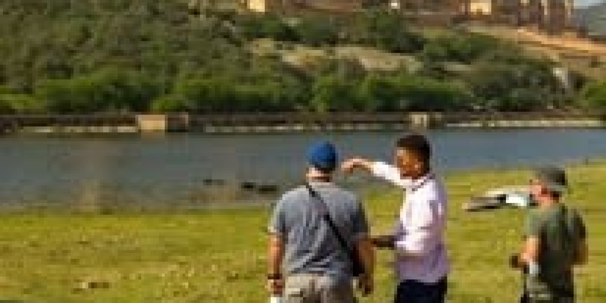 Golden Triangle Tours: Discover India’s Iconic Heritage with Hello India Tour Europe
