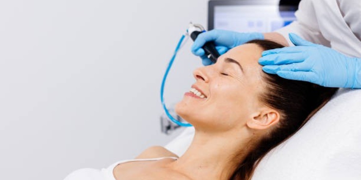 Hydrafacial Treatment in Dubai: Safe, Effective, and Non-Invasive