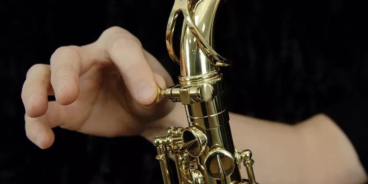 How Does a Tenor Saxophone Affect Ensemble Sound?