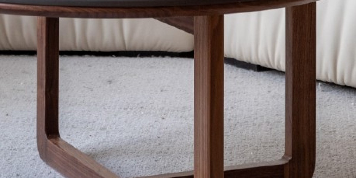 Important matters about the restaurant "Living Oak Dining Table."