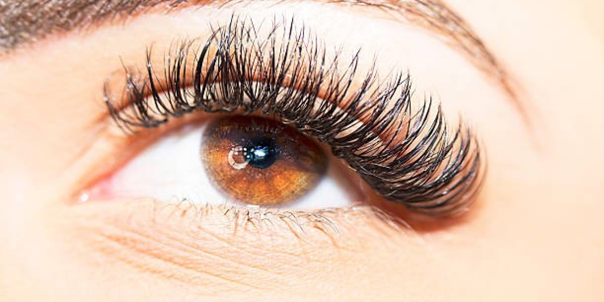 Transform Your Lashes Safely with Eyelash Hair Transplant Options