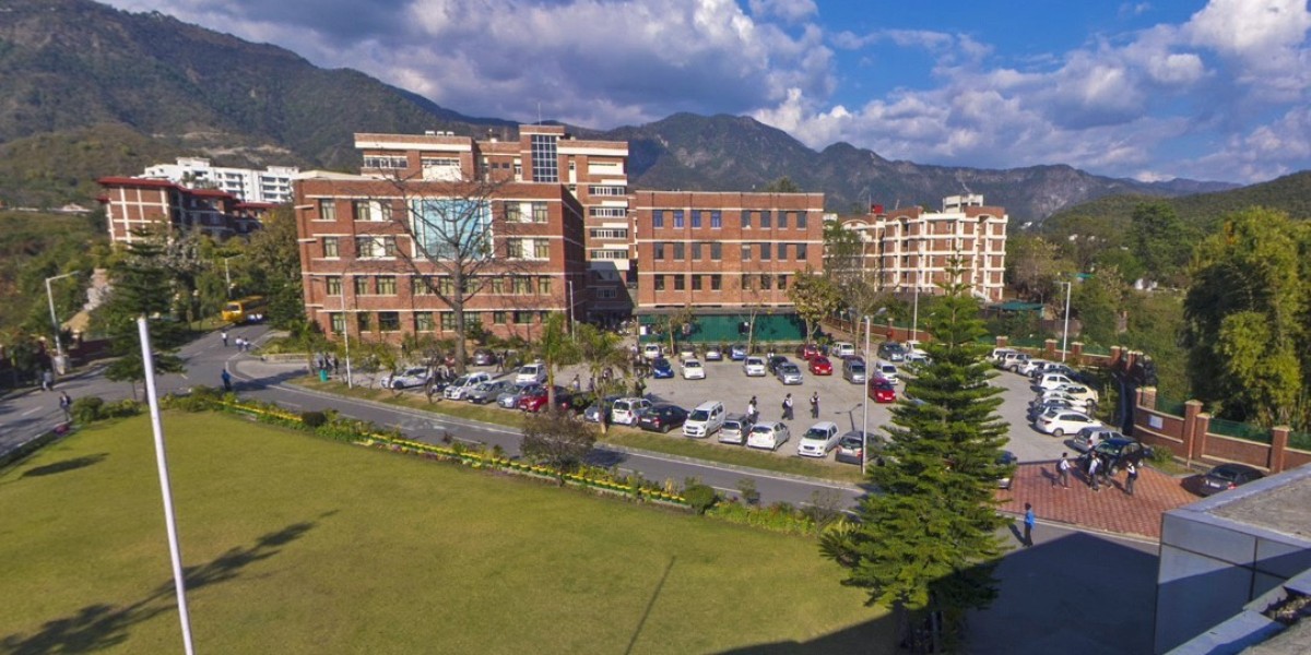 Unlock Career Opportunities with the Best Private University in Dehradun