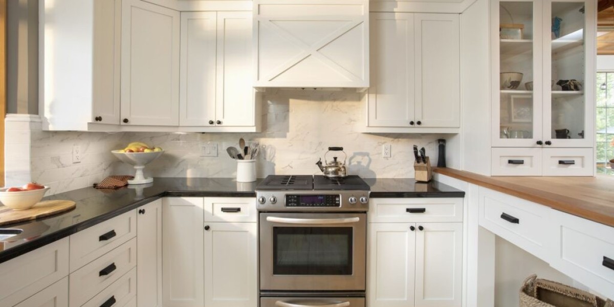 Top Reasons Homeowners Prefer Custom Cabinets Over Standard Options