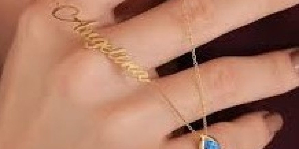 Exquisite 925 Silver Engraved Name Necklace in India – Make Your Statement Today